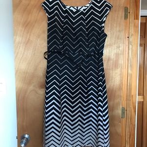 Woman’s Dress knee length Black & White size 14
